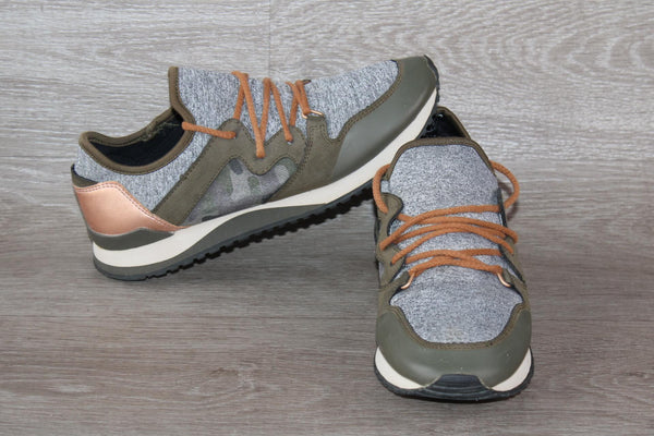 Basket Femme Pull&Bear - Taille 38 – Confort Memory Foam – Très Bon État