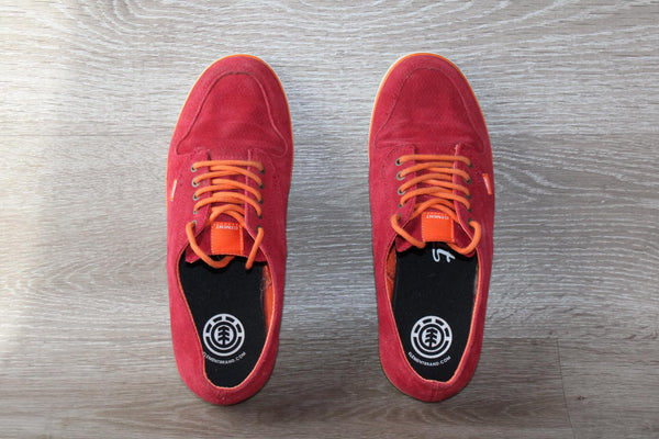 Sneaker Basse Cuir Velours Rouge – Taille 40 – Occasion très bon état