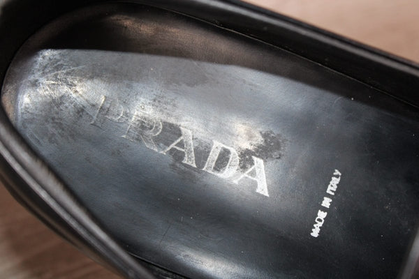 Prada Authentique Mocassin Cuir Brossé Noir - Taille 43 - Occasion Bon état Made in Italy - julfripes