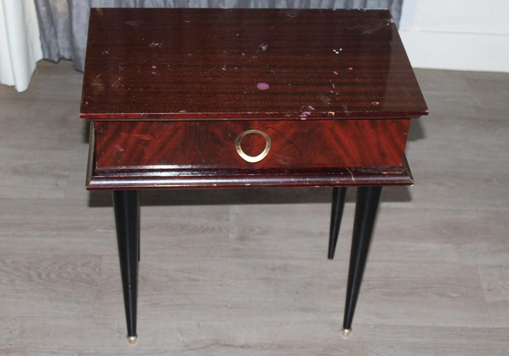 Tables de chevet vintage Art Déco en acajou – à relooker, charme authentique