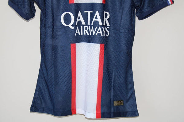 Maillot Football Replica PSG Mbappé Slim – Taille M - Neuf - julfripes